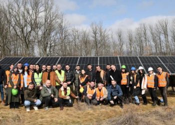 Kosova drejt energjisë së ripërtëritshme, certifikohen 35 instalues të rinj për energjinë diellore