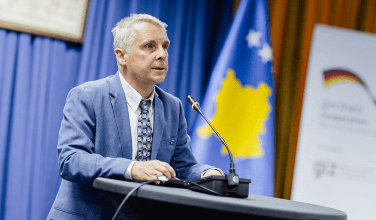 Rohde pas liberalizimit të vizave: Nuk mund të shpreh sa i lumtur jam për qytetarët kosovarë, e merituar