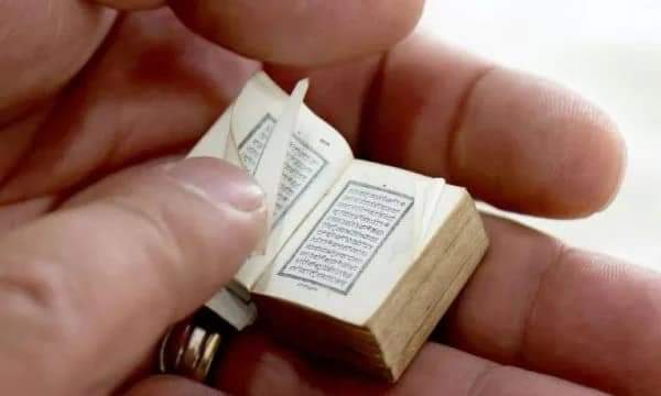 Në Shqipëri gjendet Kurani më i vogël në botë, mediat botërore jehonë lajmit