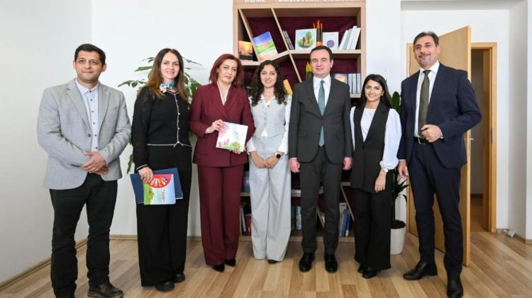 Hapet minibiblioteka për komunitetin rom në ndërtesën e Qeverisë