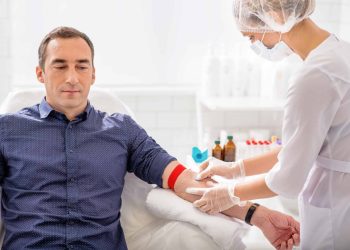 Dilemat e agjëruesit: A e prishin agjërimin pikat e syve dhe hundës, insulina, infuzionet?