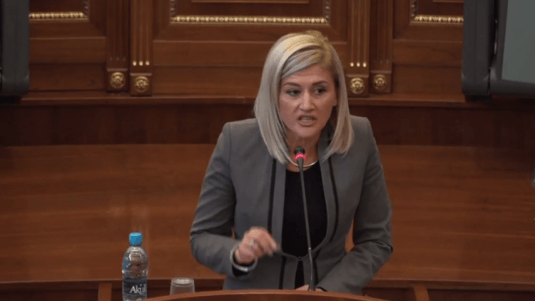 Kusari-Lila i replikon Bërnabiqit: Mbaje në mend këtë ditë