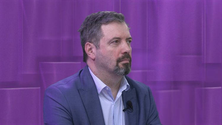 Ambasadori Agron Bajrami propozohet të jetë pjesë e grupit monitorues për zbatimin e marrëveshjes me Serbinë