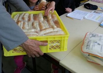 Nxënësit, prindërit dhe drejtues të shkollave kërkojnë të rikthehen shujtat