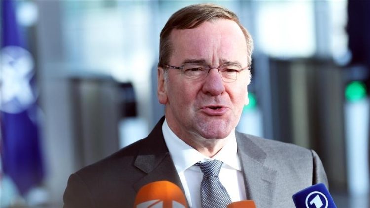 Shefi i mbrojtjes gjermane: Kritikat e presidentit francez ndaj SHBA-së janë “të pavend”