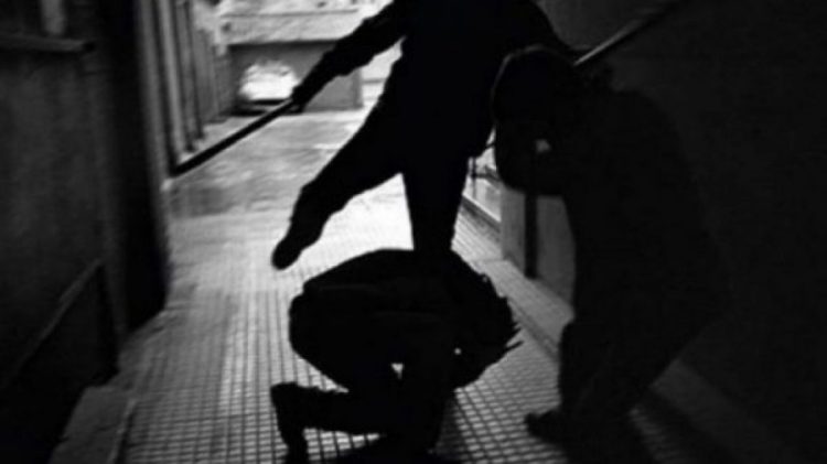 Rrahje mes nëntë personave në Gjakovë