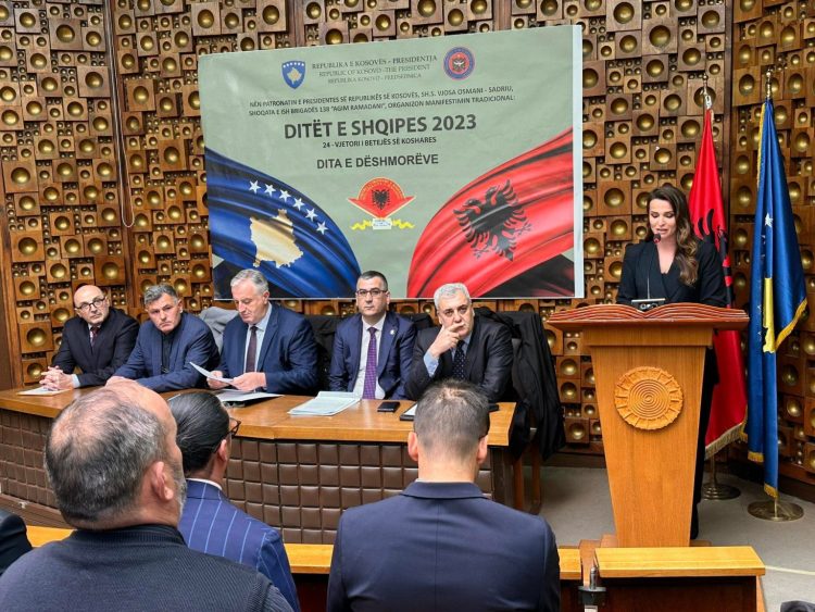 Profesori i UBT-së, Bahri Gashi mori pjesë në sesionin shkencor “Feniksët e Lirisë”