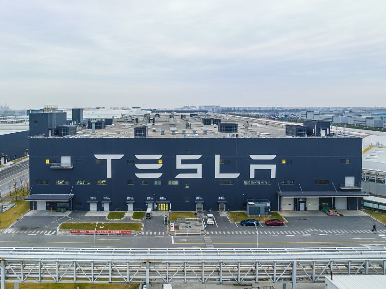 “Tesla” do të ndërtojë megafabrikën e ruajtjes së energjisë në Shangai