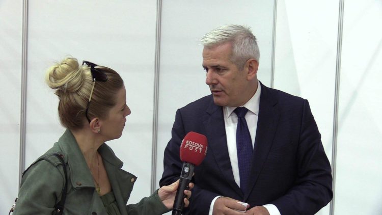 Sveçla: Nesër është mundësia e çlirimit të qytetarëve në veri nga Beogradi