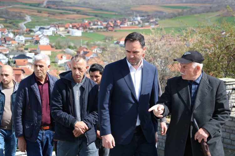 Konjufca bëri homazhe në Sllovi të Lipjanit