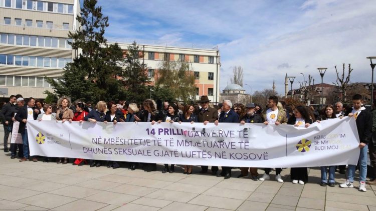 Marsh në Prishtinë në mbështetje të të mbijetuarve të dhunës seksuale gjatë luftës