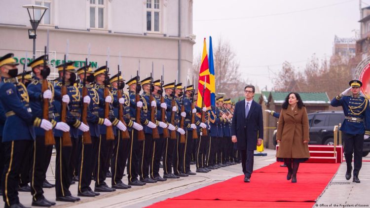 Osmani të mërkurën vizitë zyrtare në Maqedoninë Veriore