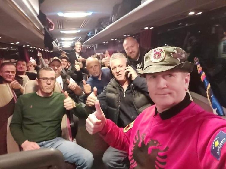 Diaspora ia mësyn Hagës, vazhdon nesër marshi në përkrahje të UÇK-së