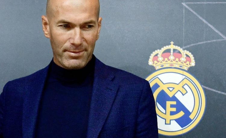 Real Madridi kontakton Zidanen, e sheh si zëvendësues të Ancelottit