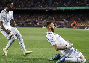 Benzema “çmonton” Barcelonan, Real Madrid fshin “katalanasit” nga Kupa e Mbretit