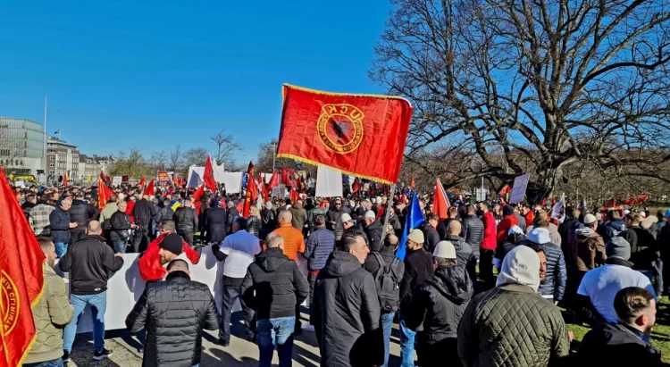 Protestë në Hagë në mbështetje të ish-eprorëve të UÇK-së