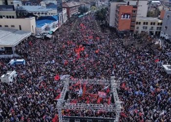 Përfundon “Marshi për Drejtësi” në mbështetje të ish-krerëve të UÇK-së, qytetarët shpërndahen të qetë