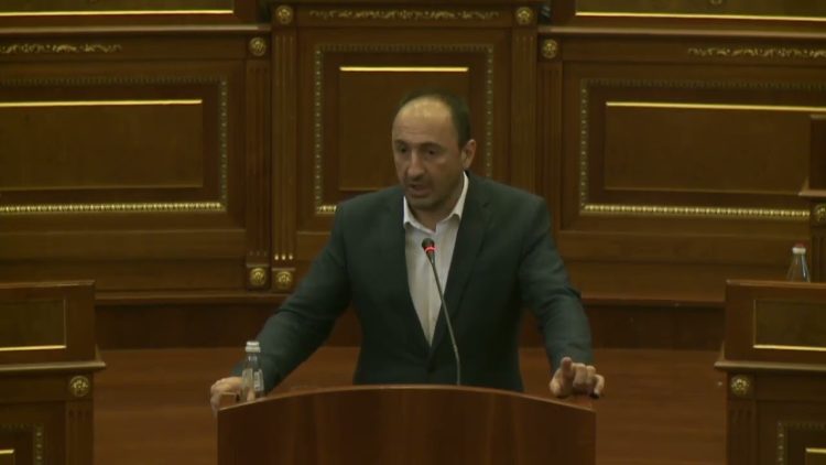 Ministri Aliu flet për rrugën Prishtinë-Gjilan: Do të ketë sanim, përfshirë gropat dhe dheun