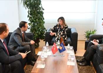Kosovë, ministrja e Drejtësisë pret në takim ambasadorin turk