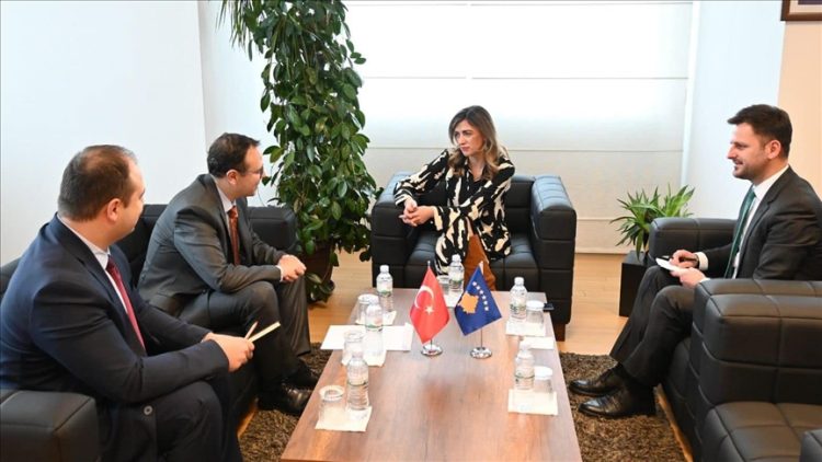 Kosovë, ministrja e Drejtësisë pret në takim ambasadorin turk