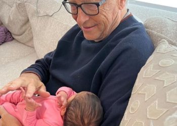 Bill Gates ndan foton e parë me nipin e tij dhe ka një mesazh emocionues
