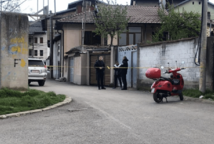 Prokuroria për vrasjen në Pejë: Hetime intensive, një rast i tillë s’ka ndodhur më parë