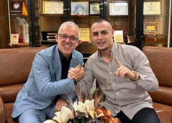 Don Xhoni bën bamirësi, dhuron shtëpi për Jetimët e Ballkanit