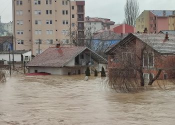 Mitrovicasit ende nuk janë kompensuar për dëmet nga vërshimet
