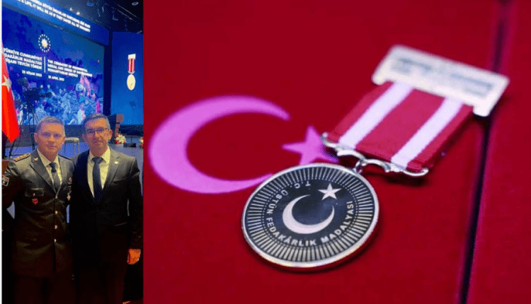 Erdogan dekoron ushtarët e FSK-së me medaljen presidenciale për shërbimin humanitar pas tërmeteve
