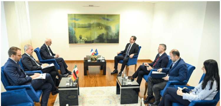 Kurti priti në takim diplomatët nga Franca, Italia dhe Gjermania