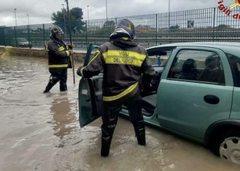 Italia përfshihet nga moti i keq, mbyllen shkollat