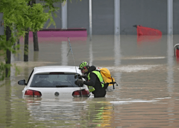 ​Trembëdhjetë të vdekur nga përmbytjet në Itali