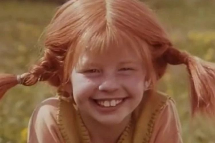 Ju kujtohet filmi ikonik Pipi Çorapegjata? Si duket sot aktorja e famshme(FOTO)