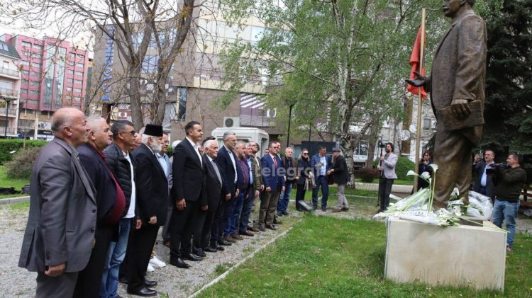 Aksion para rektoratit – kërkohet të mos hiqet emri Hasan Prishtina nga UP