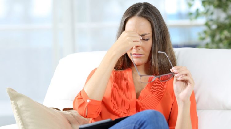 Katër simptoma të tumorit në tru: Shenjat për alarmim të cilat nuk bën t’i injoroni!