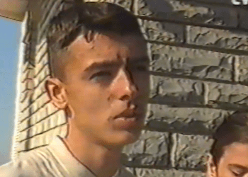 Video e panjohur e një prej figurave kyçe të VV-së ku flet si 16 vjeçar për kushtet në shkolla në vitin 1997