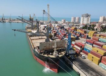 Kaos në portin e Durrësit: Bllokohen anijet