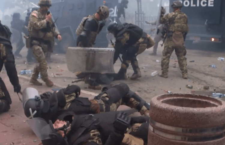 KFOR-i fton Kosovën e Serbinë të marrin përgjegjësi për situatën në veri