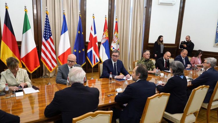 “Tërheqja urgjente e kryetarëve të rremë” – Vuçiq deklarohet pas takimit me QUINT-in