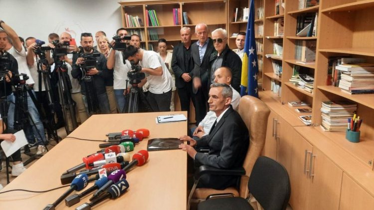 Kryetari i Zveçanit nis punën në Zyrën për Komunitete në fshatin Kelmend