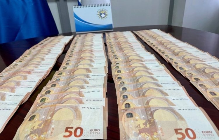 Policia e Kosovës gjen dhe sekuestron 4700 Euro të falsifikuara