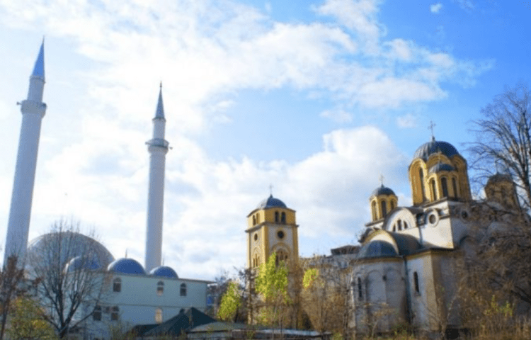 Pritet ndryshimi i Ligjit për liritë fetare , bashkësive fetare do t’u njihet statusi i personit juridik