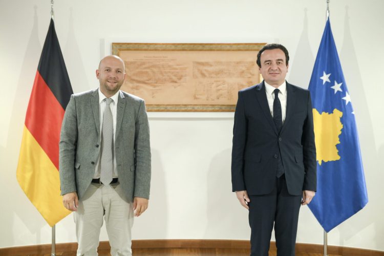 Kurti telefonatë me Sarrazin, nënvizohet rëndësia…