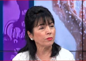 Mësuesja tregon pse shqiptarët në komunizëm laheshin vetëm një herë në javë, të dielave