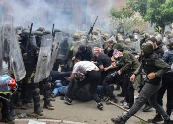 ShBA-ja i kërkon Serbisë t’i ndalojë serbët e Kosovës së sulmuari KFOR-in