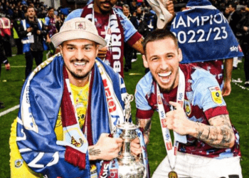 Championship, thyejnë barrierën e 100 pikëve në ndeshjen e fundit