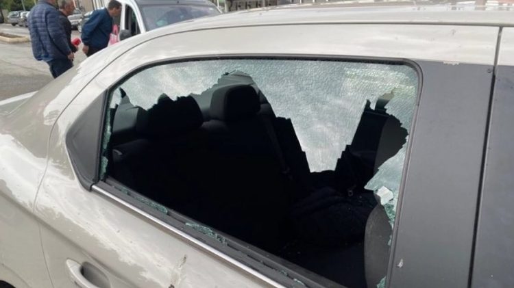 Sulmohet ekipi i KTV-së në Zveçan