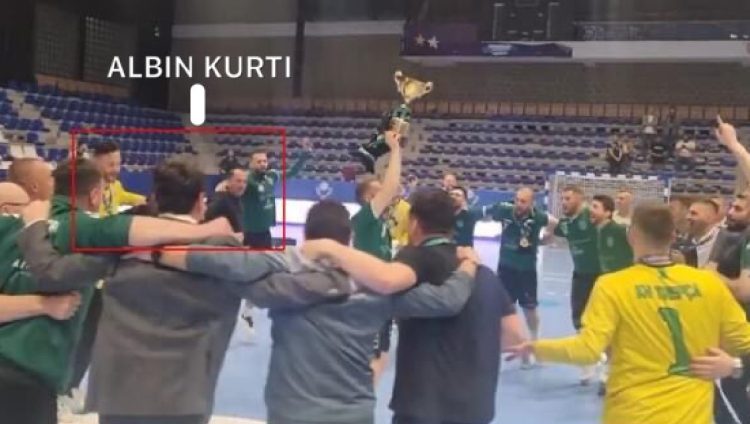 Kryeministri i gëzohet fitores të KH Trepça, kërcen me lojtarët (VIDEO)