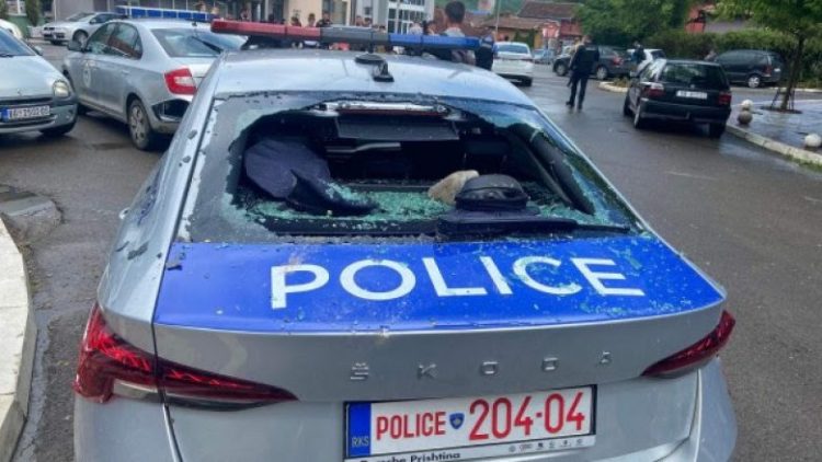 Lëndohen pesë policë në Zveçan