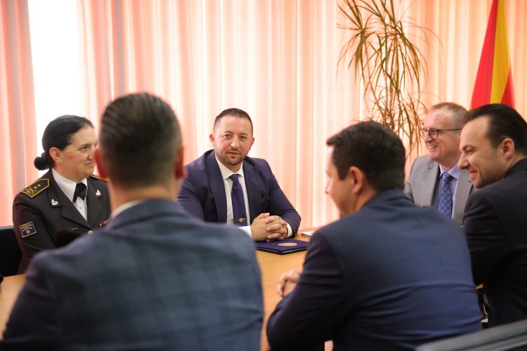 Komuna e Gositivarit nderoi ministrin Armend Mehaj me titullin “Qytetar nderi”